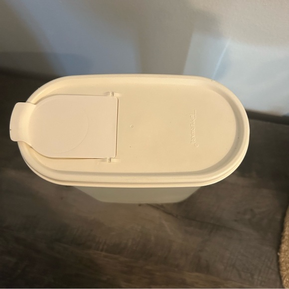 Vintage Tupperware Modular Mate  Oval Container W/ Tan Lid - Picture 4 of 6